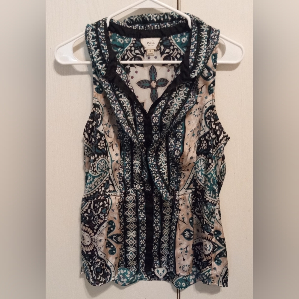 ✨Eci New York Button Down Sleeveless Top